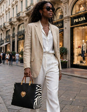 Carica l'immagine nel visualizzatore di Gallery, Bag-Shopper LOVE BLACK&amp;WHITE

